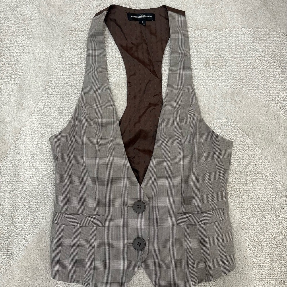 Vintage brown plaid button up suit vest from express!